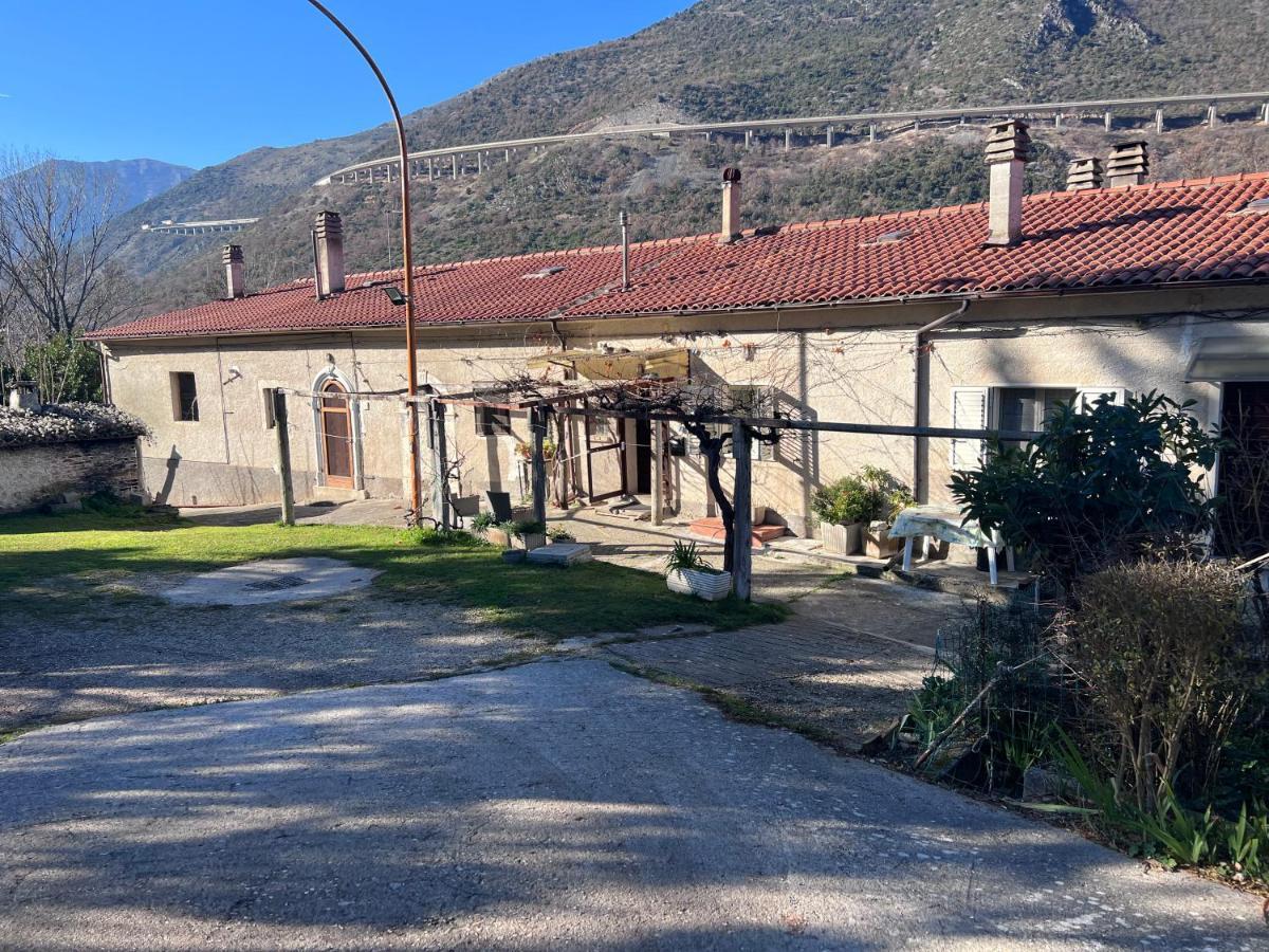 Il Rustico Due A Bugnara Nella Valle Del Sagittario سولمونا المظهر الخارجي الصورة